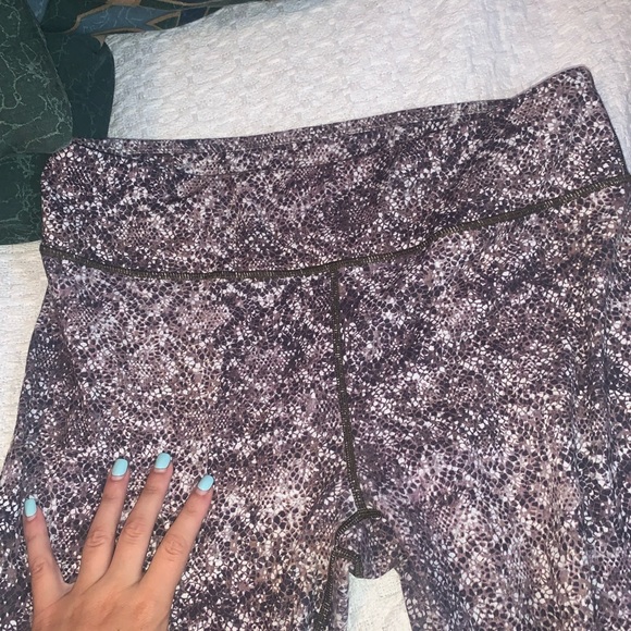 Fabletics workout leggings - Picture 2 of 2